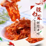 Настоящие кимчи по-корейски, острая капуста, корейские гарниры, маринованные огурцы северо-восточной Яньбянь и соленые огурцы в пакетах.