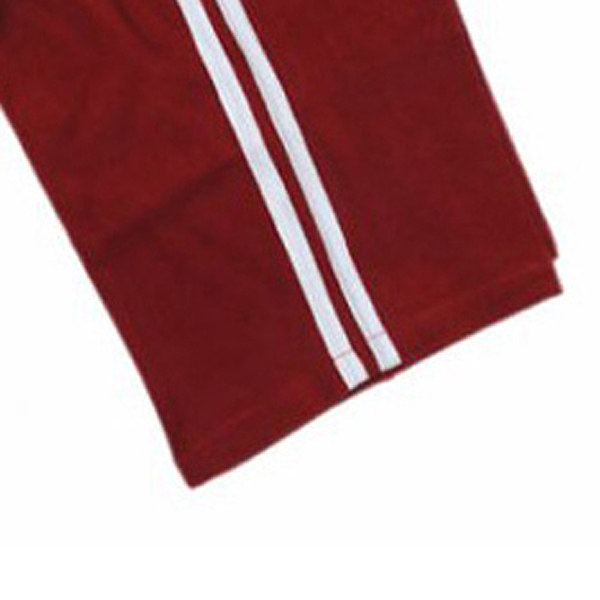 Bruce Lee performs in the same red sportswear