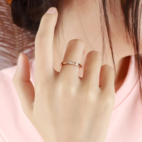 日系轻奢钻石戒指女时尚个性小众设计ins潮钛钢18k玫瑰金彩金指环 - 图0
