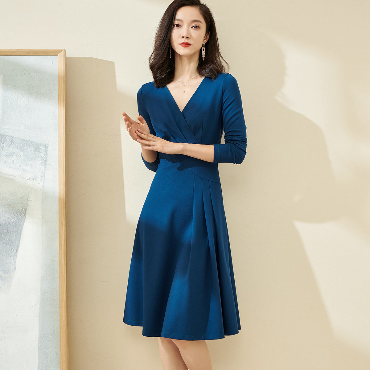 米思阳2022春新款御姐轻熟风连衣裙 思阳服饰连衣裙