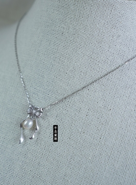 蝴蝶结项链女ins轻奢高级设计小众锁骨链气质百搭送闺蜜礼物