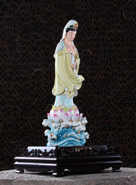 大师作品陶瓷观音菩萨摆件
