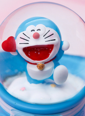 彩灯飘雪哆啦A梦水晶球音乐盒
