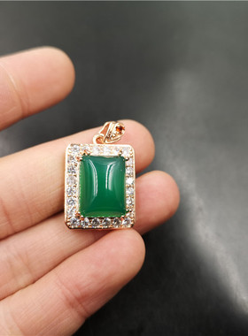 玉器925银镶嵌绿色玛瑙平安牌