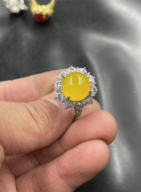 女款玉髓玛瑙戒指活口