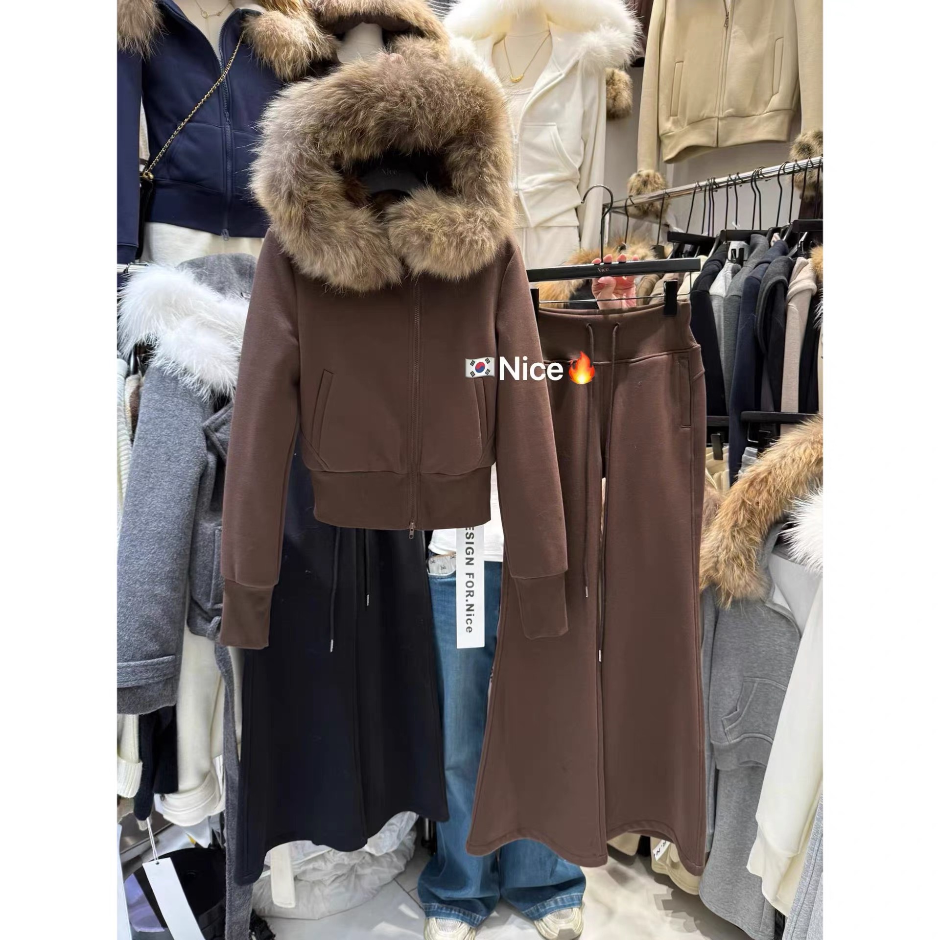nice乃思儿新款连帽真毛长袖加厚保暖卫衣外套女上衣喇叭裤套装 - 图3