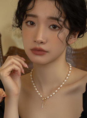 STINA新款甜美蝴蝶结吊坠淡水珍