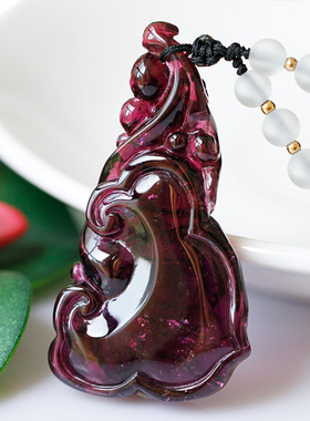 碧玺福在眼前雕工精湛注胶吊坠