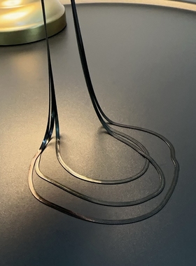 黑色多层项链蛇骨链扁中长款颈链小众简约时装款配饰