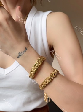 复古金色手镯做旧高级感小众锡纸纹手环腕饰