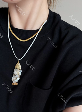 贝壳鱼项链小众项链高级感复古风灰色镭射白绳颈链