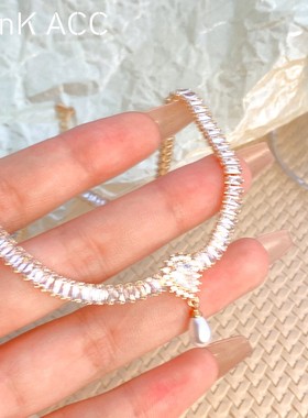 轻奢复古锆石珍珠项链女2024年新款爆款锁骨链小众设计感百搭颈链