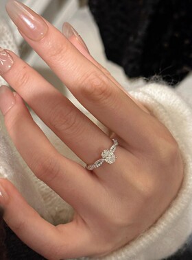 旋转芭蕾_鸽子蛋莫桑石戒指女轻奢小众高级微镶椭圆锆石开口婚戒