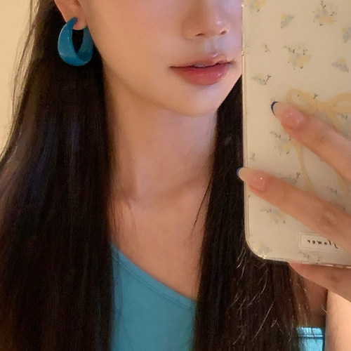 复古港风蓝色C型圈圈耳环女气质耳钉度假风夸张耳圈耳饰圆圈素圈 - 图2