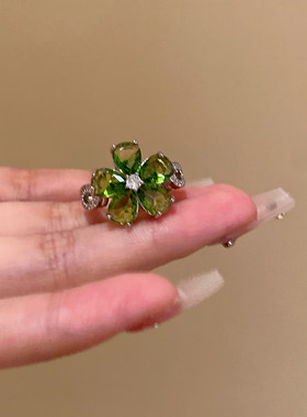 森系橄榄绿锆石花朵戒指春夏小清新精致显白高颜值清冷感食指戒女