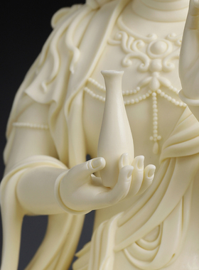 高档陶瓷素烧坐岩自在观音像摆件