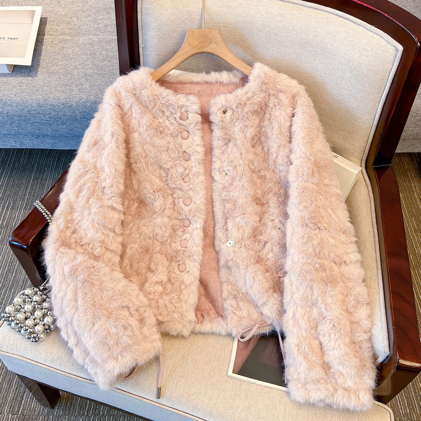 粉色小香风短款小个子羊羔毛绒绒加厚外套女2025秋冬装新皮毛一体,淘宝优惠券,粉丝福利购,淘宝优惠卷