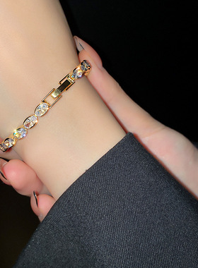 欧美时尚简约个性手环春季新款几何形锆石手链网红气质设计