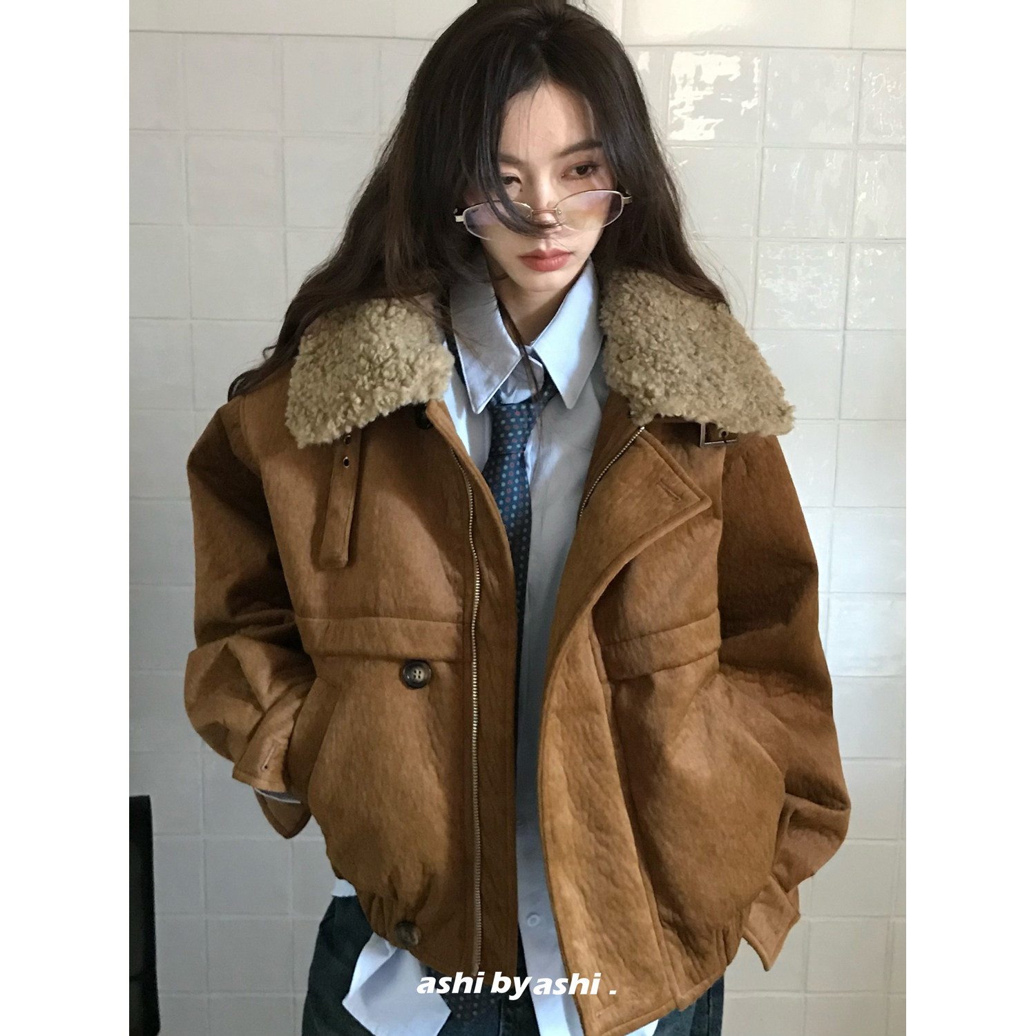 大于诗集 落日大道 翻领工装短款毛领夹克外套女焦糖色麂皮pu棉服,淘宝优惠券,粉丝福利购,淘宝优惠卷