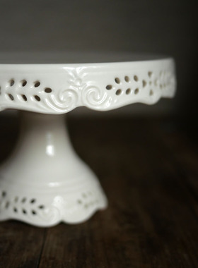 w1962法式复古陶瓷镂空雕奶白色