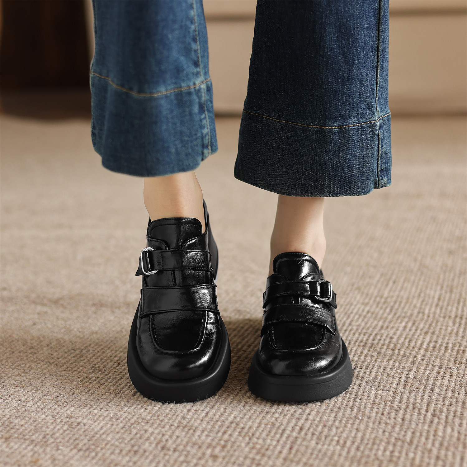 英伦复古简约帅气粗跟女士小皮鞋深口黑色显瘦百搭一脚蹬乐福女鞋,淘宝优惠券,粉丝福利购,淘宝优惠卷