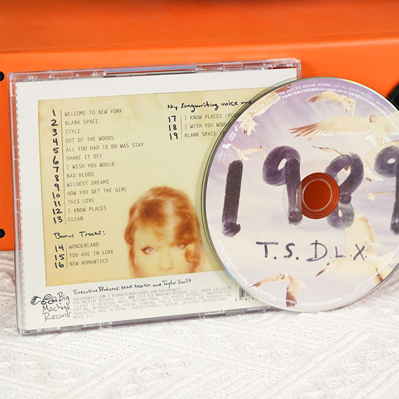 官方 霉霉 1989专辑 泰勒斯威夫特TaylorSwift CD+歌词本+拍立得 - 图2