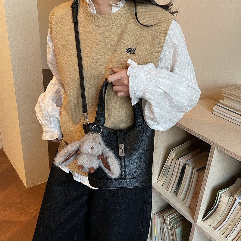 时尚潮质感复古菜篮包包女2026春季新款休闲洋气女士单肩斜挎包,淘宝优惠券,粉丝福利购,淘宝优惠卷