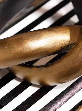 轻奢软装样板房玄关客厅创意铜金属几何环绕艺术抽象摆件家居饰品