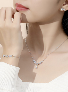 原创茉莉花手链女纯银轻奢感森系花卉手串小众精致圣诞节礼物