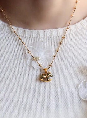 原创马年时尚精致可爱彩色滴油摇摇木马吊坠项链轻奢感锁骨链