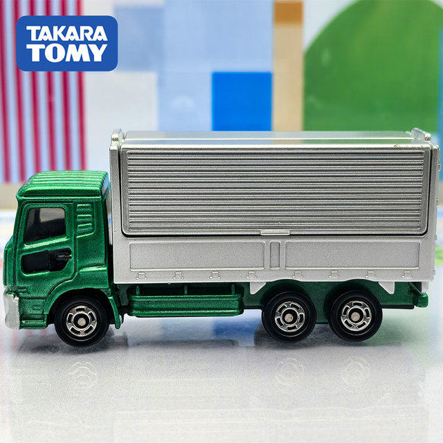 Domeka red and white box simulation alloy car model toy No. 31 UD transport truck 917595