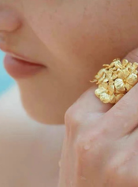 小众设计肌理纹立体花朵戒指 复古金属感山茶花开口戒指夸张指环