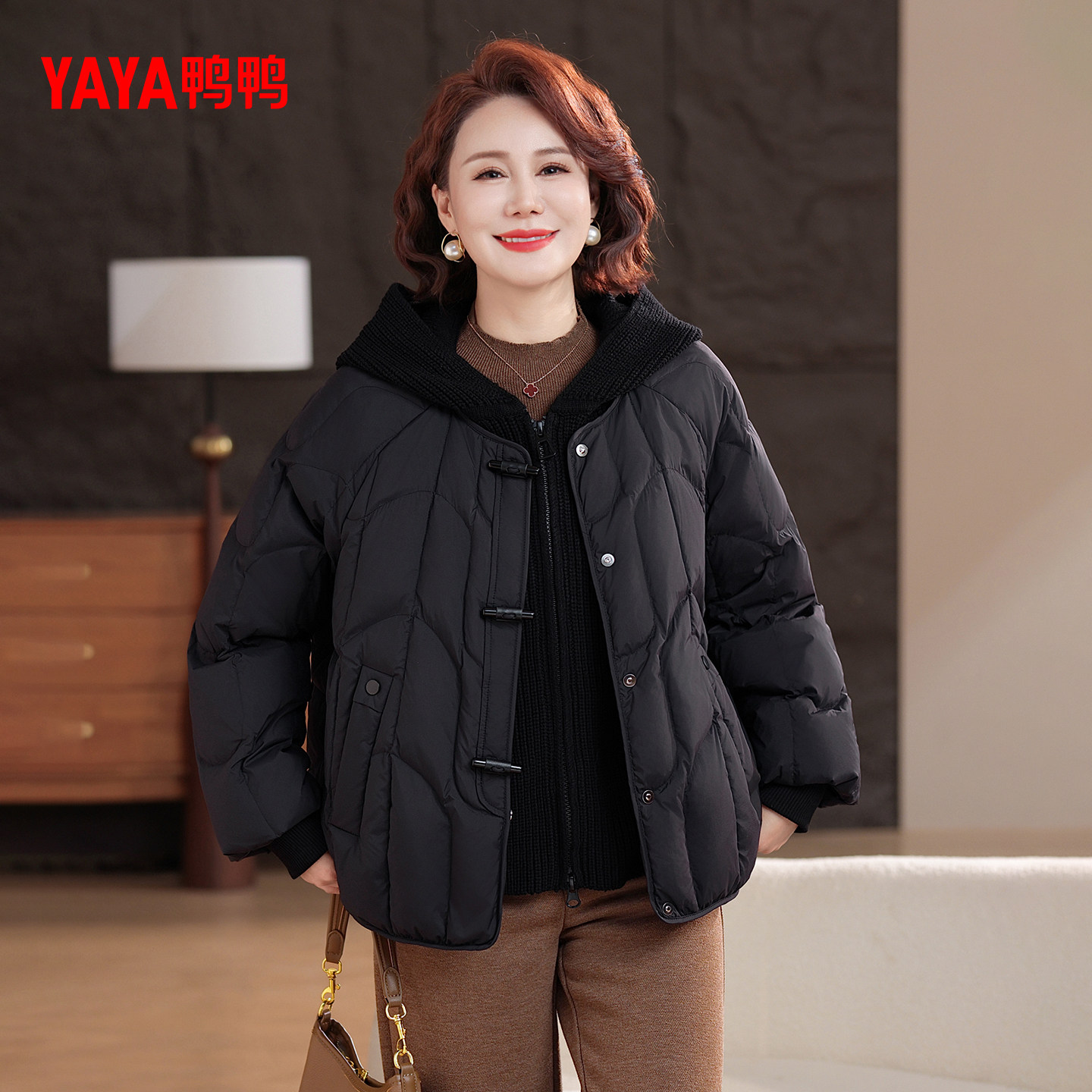 鸭鸭羽绒服女2025年冬季新款中老年短款时尚保暖气质妈妈装外套J,淘宝优惠券,粉丝福利购,淘宝优惠卷