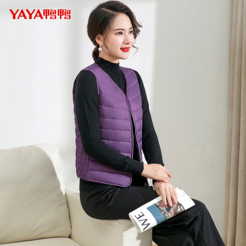鸭鸭羽绒马甲女2023秋季轻薄羽绒马夹女短款休闲时尚潮流修身內恤