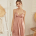 Bộ đồ ngủ thời trang ngọt ngào mùa hè của Roger Phụ nữ Sling Deep V Mở cửa trở lại Dịch vụ tại nhà 19117HD - Đêm đầm váy ngủ đẹp Đêm đầm
