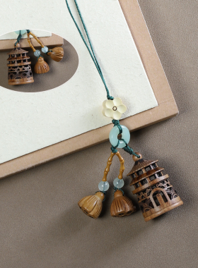 国潮镂空雕刻香囊手机钥匙扣吊坠