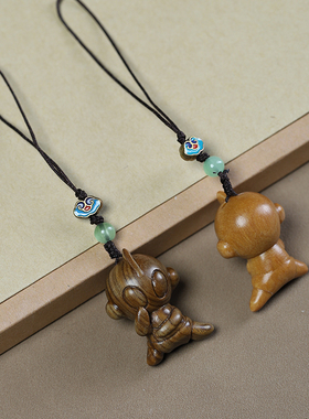 绿檀香木雕刻奥特曼钥匙扣挂件