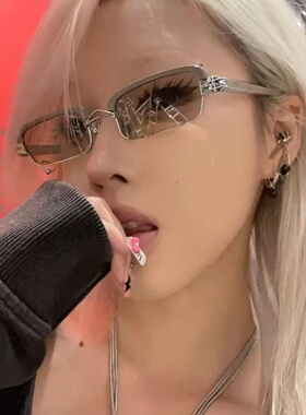 2026新款赛博朋克个性方形太阳眼镜男高智感时髦Y2K凹造型墨镜女