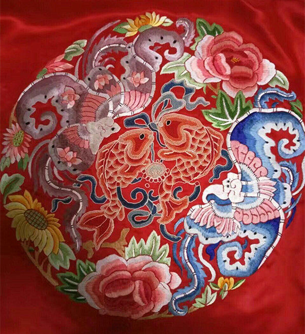 京绣绣片圆形双鱼打籽绣片鱼刺绣宫廷绣绣片衣服装饰绣片红色刺绣