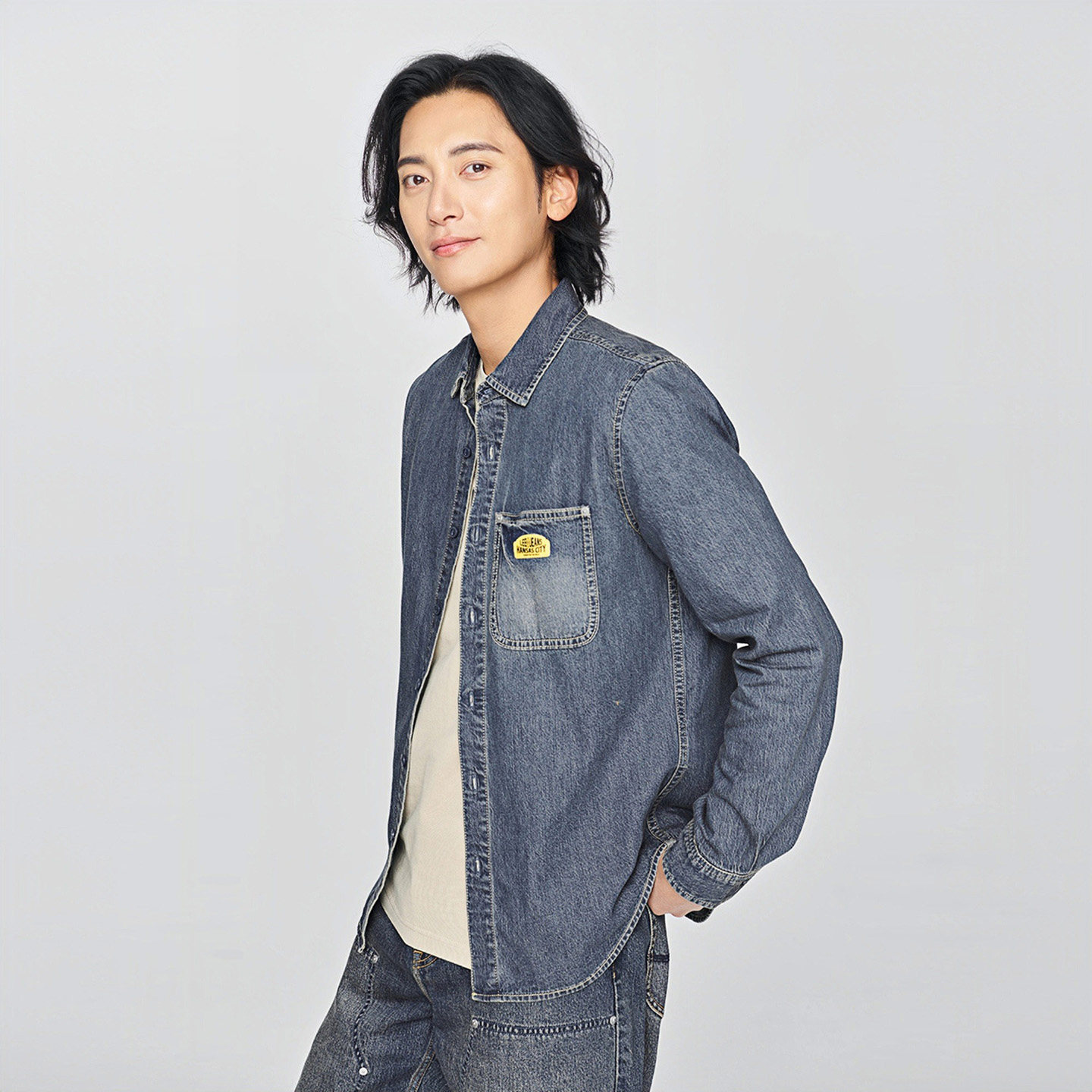 Lee25秋冬新品标准版翻领复古深蓝色男长袖牛仔衬衫休闲潮A08747,淘宝优惠券,粉丝福利购,淘宝优惠卷