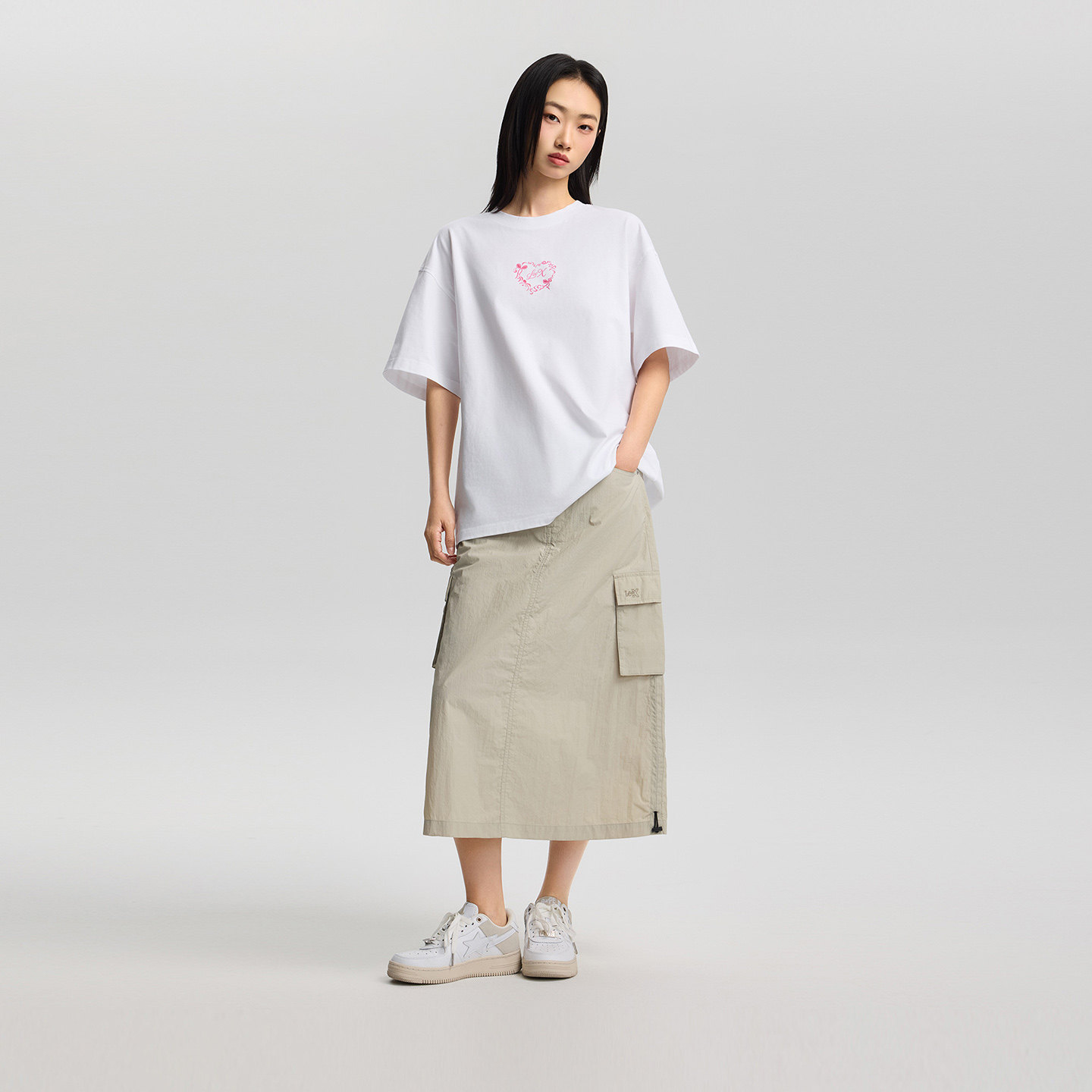 Lee26春夏新品宽松版圆领丝带框架图案女短袖T恤休闲LWT0122944LE,淘宝优惠券,粉丝福利购,淘宝优惠卷