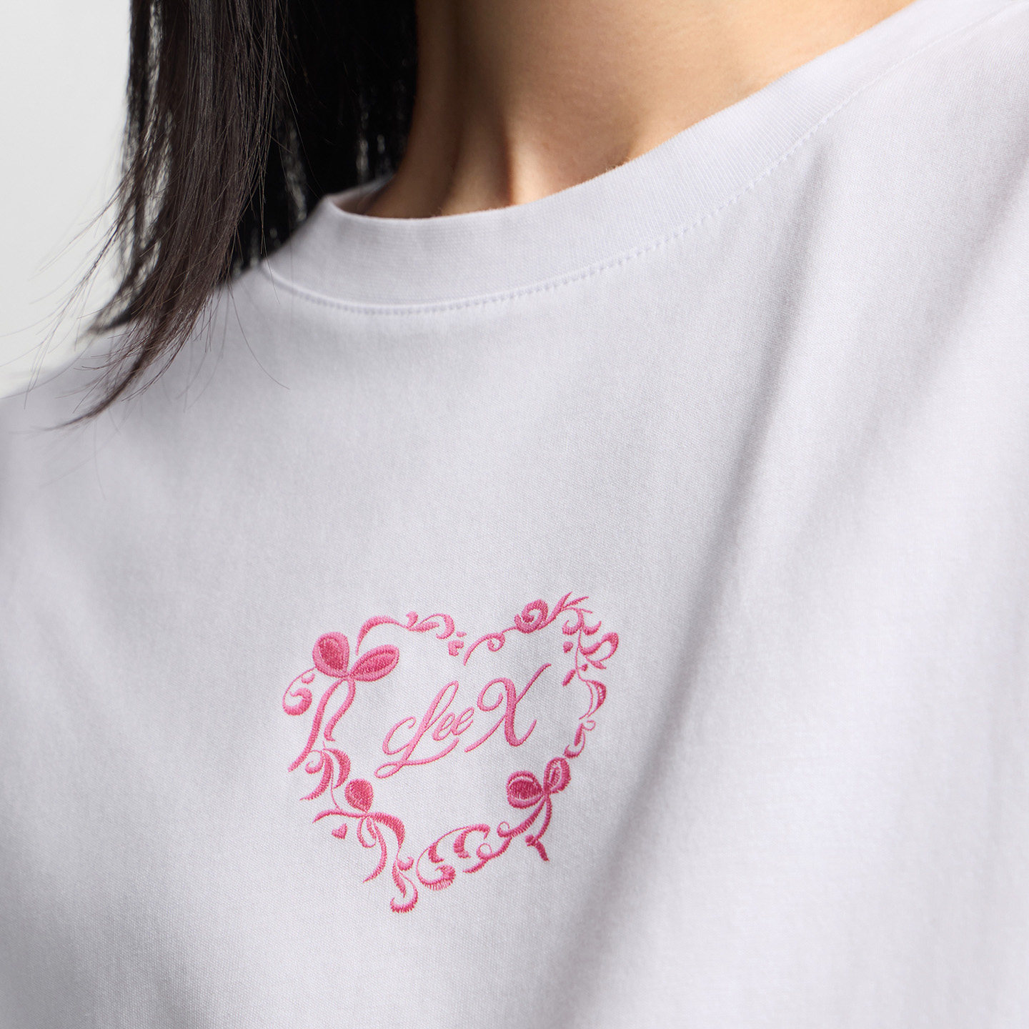 Lee26春夏新品宽松版圆领丝带框架图案女短袖T恤休闲LWT0122944LE,淘宝优惠券,粉丝福利购,淘宝优惠卷