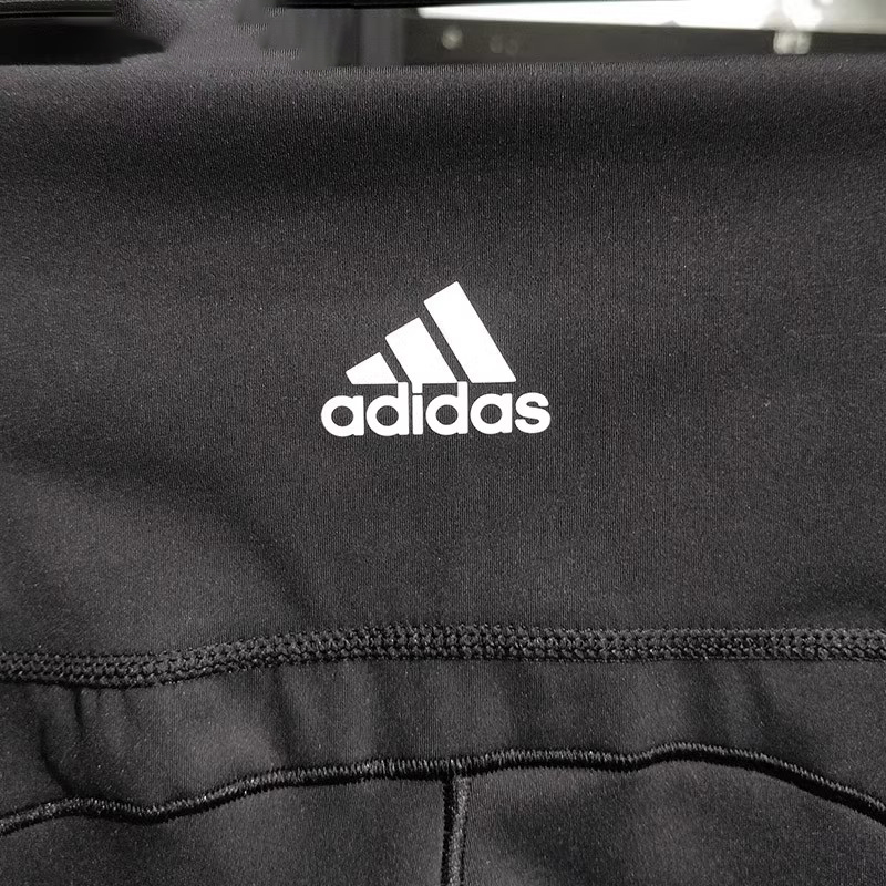 adidas阿迪达斯瑜伽裤女三条杠鲨鱼裤健身弹力裤紧身裤长裤FJ7181