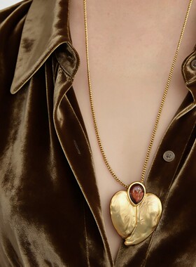 小众设计红色水滴金属爱心叶子大耳环女时髦心形吊坠长项链毛衣链