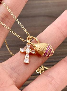 甜酷风辣妹拉丝松果十字架吊坠