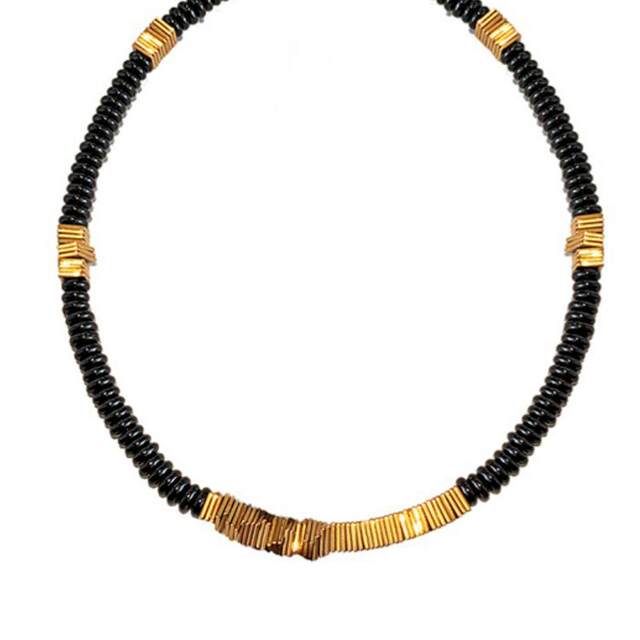 Black onyx niche design metal spliced clavicle chain