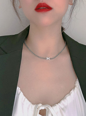 纯银字母项链女2020年新款锁骨链泰银复古网红ins冷淡风坦克链
