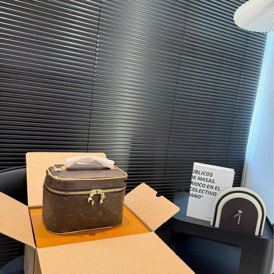 广州跨境真皮老花化妆包女士手提包复古印花洗漱包中古改造包包,淘宝优惠券,粉丝福利购,淘宝优惠卷