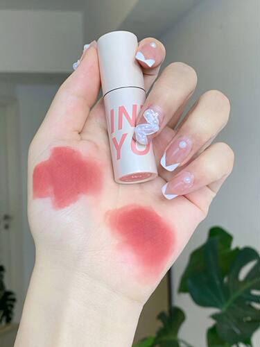 白桃杏仁牛奶 长在我审美上的颜色 into you空气唇泥W1哑光唇釉 - 图1