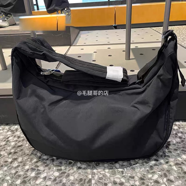 Adidas clover ຖົງ crossbody ປັບຄວາມອາດສາມາດຂະຫນາດໃຫຍ່